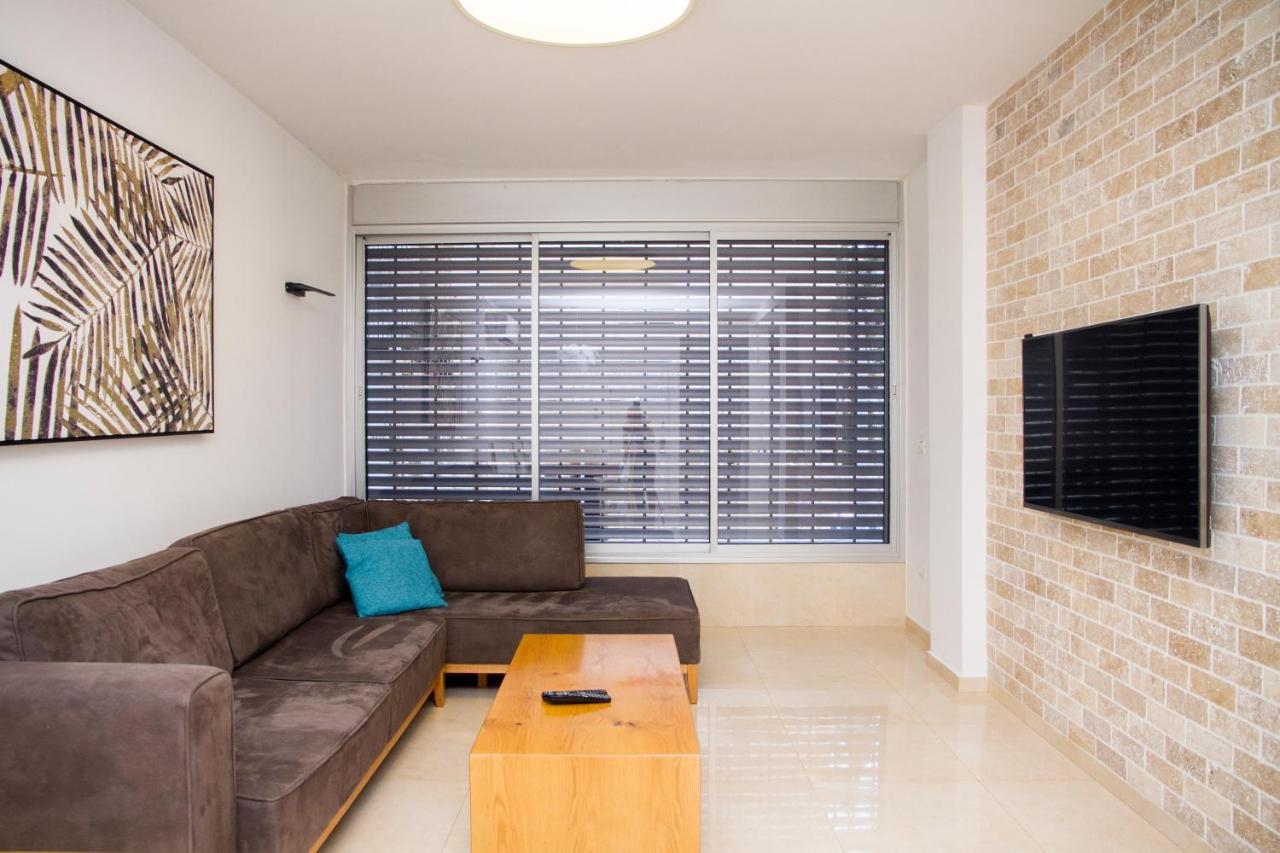 Apartments4You Etsel Бат-Ям Экстерьер фото