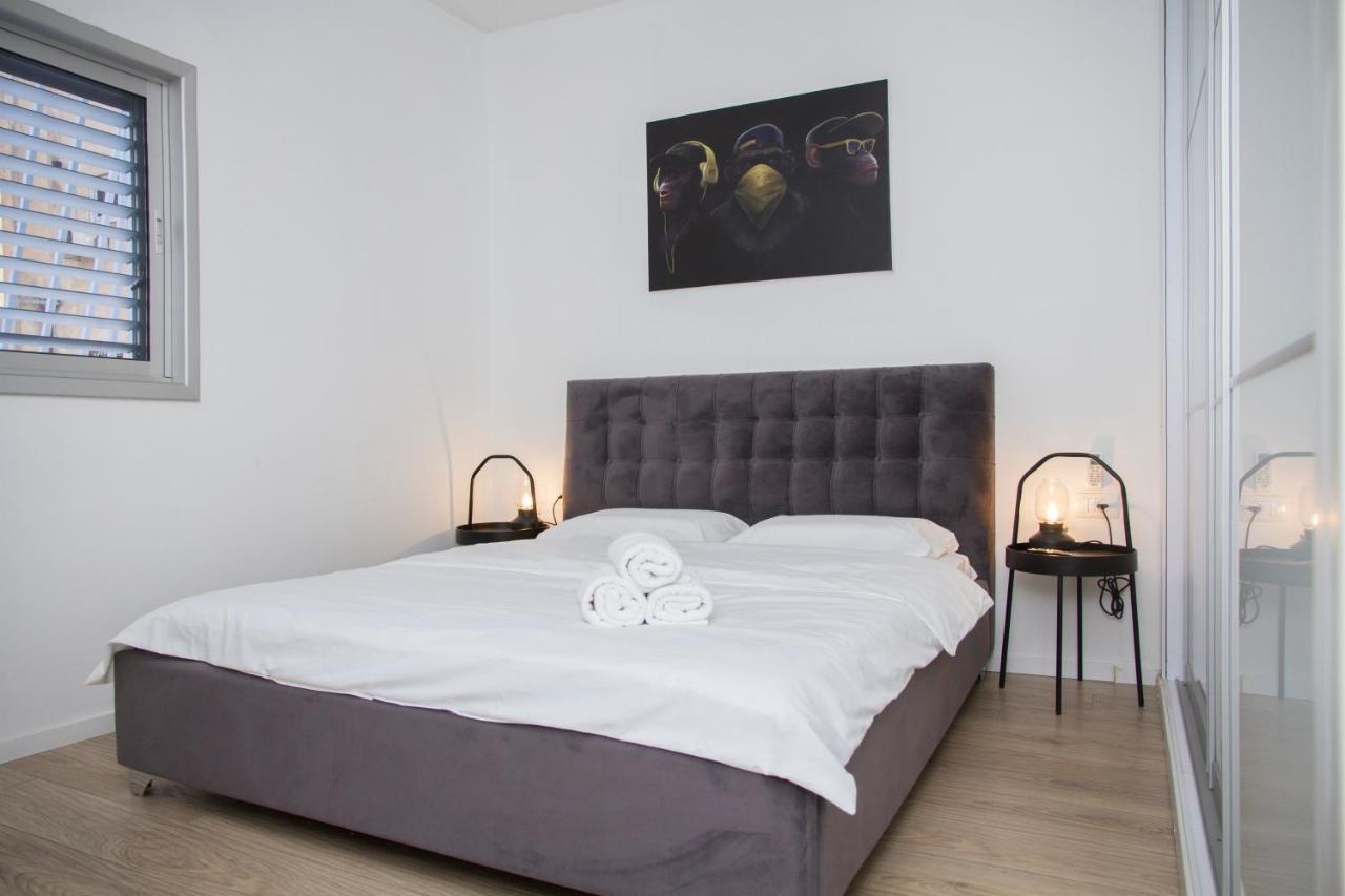 Apartments4You Etsel Бат-Ям Экстерьер фото