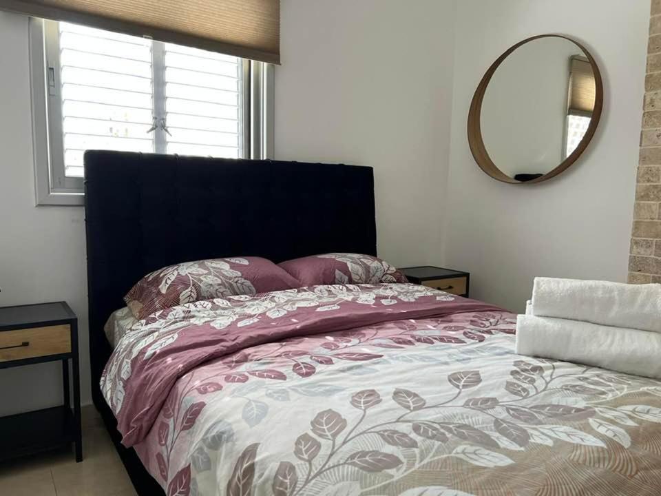Apartments4You Etsel Бат-Ям Экстерьер фото